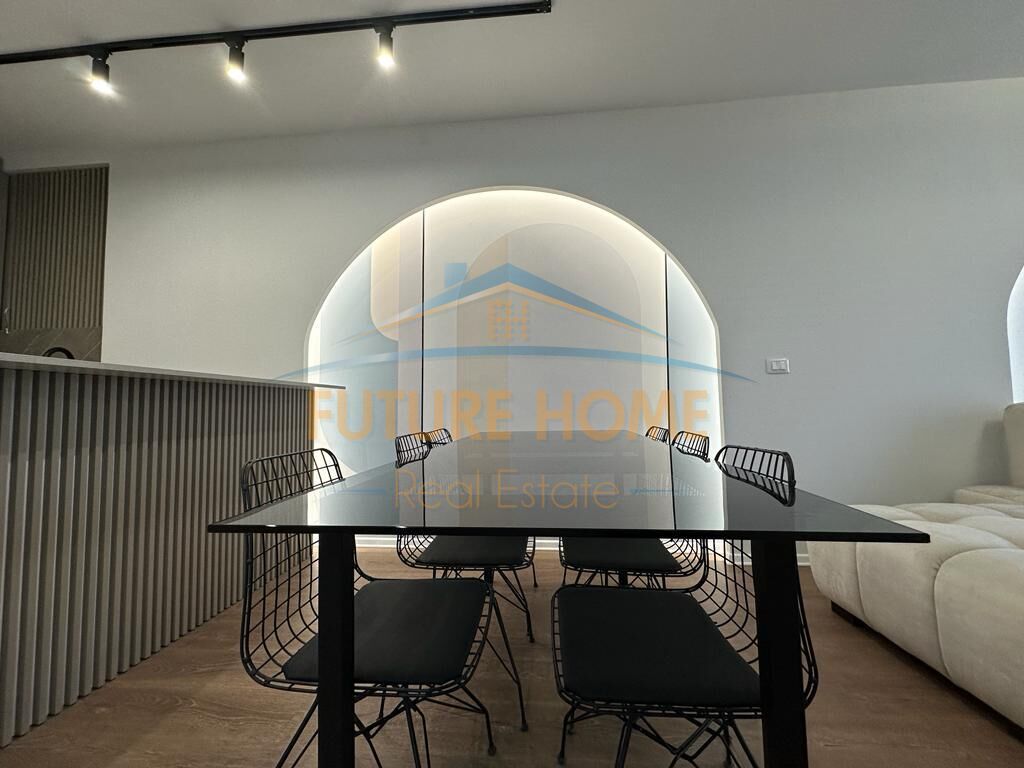 Shitet, Apartament 2+1, Rruga Sami Frasheri, pranë Nobis