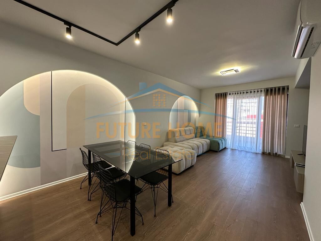 Shitet, Apartament 2+1, Rruga Sami Frasheri, pranë Nobis