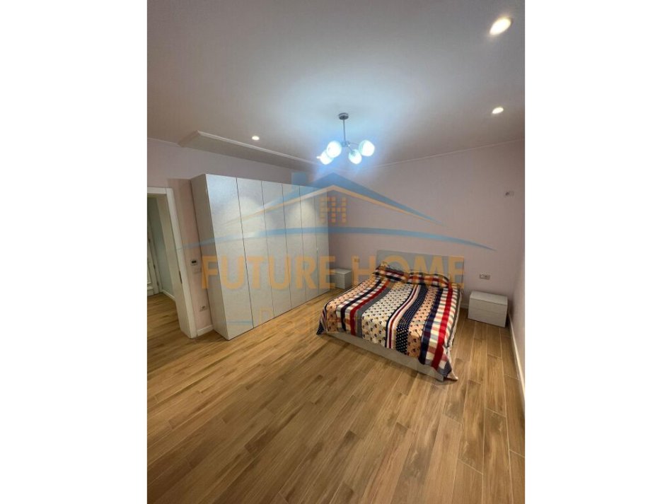 Tirane, jepet me qera apartament 1+1 Kati 1, 90 m² 500 € (RRUGA E KAVAJES)