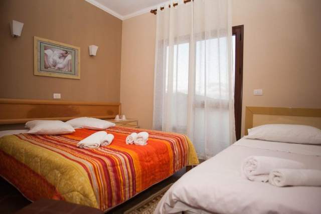 Korce, shes hotel Kati 0, 1.100 m² 1.000.000 Euro (Voskopoje)
