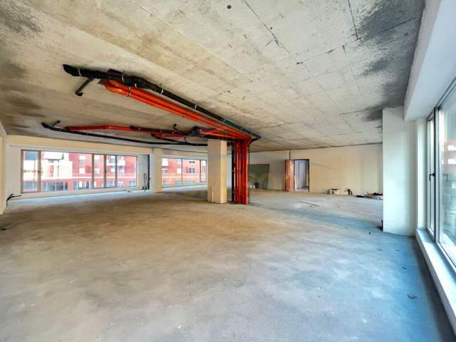 Tirane, jepet me qera ambjent biznesi Kati 2, 583 m² 1.500.000 Euro