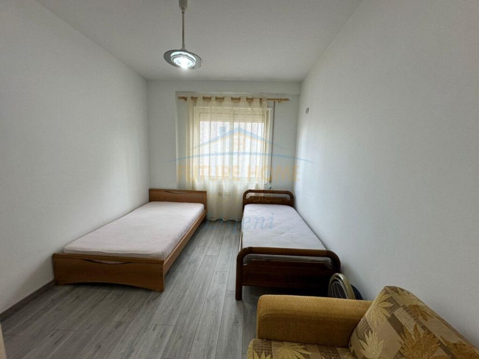 Tirane, shitet apartament 2+1 Kati 4, 96 m² 205.000 € (Liqeni i Thate)