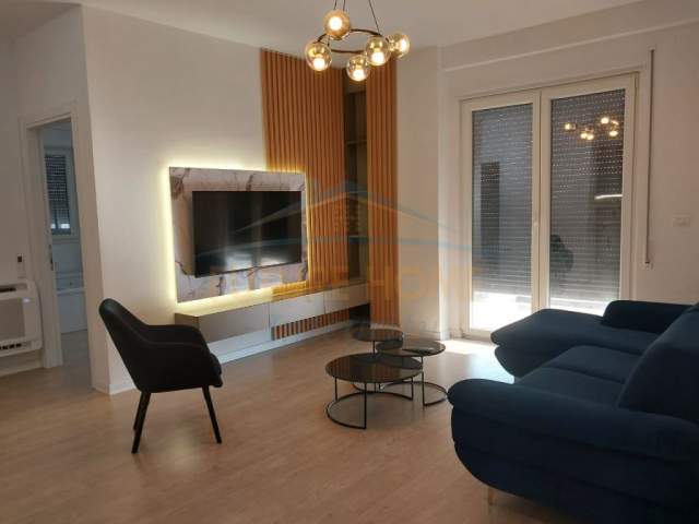 Tirane, jepet me qera apartament 2+1+BLK Kati 3, 100 m² 500 Euro (Ali Demi)