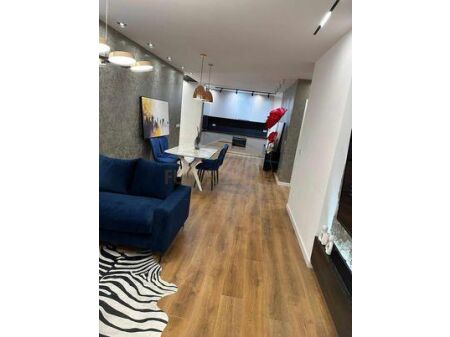 Shitet Apartament 2+1, prane Queen Hotel, mbi Kristal Center, Tirane. AREA37206