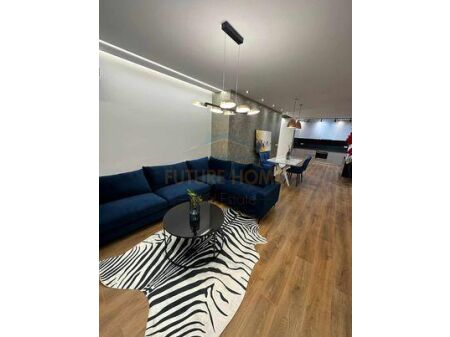 Shitet Apartament 2+1, prane Queen Hotel, mbi Kristal Center, Tirane. AREA37206
