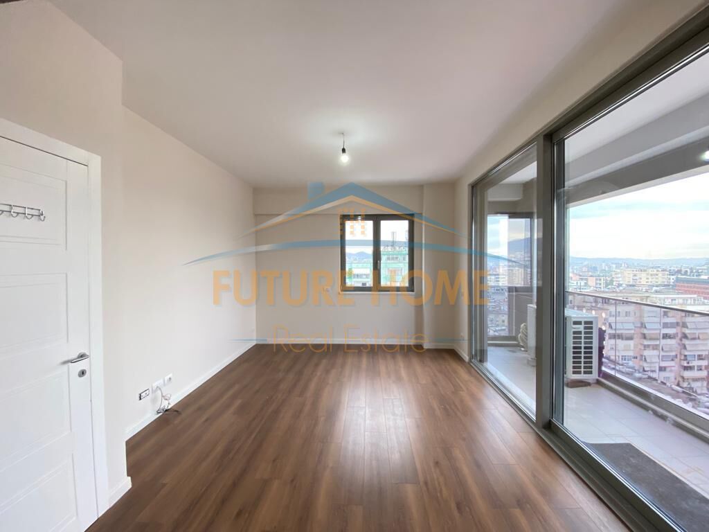 SHITET APARTAMENT 2+1 BLLOK TIRANE