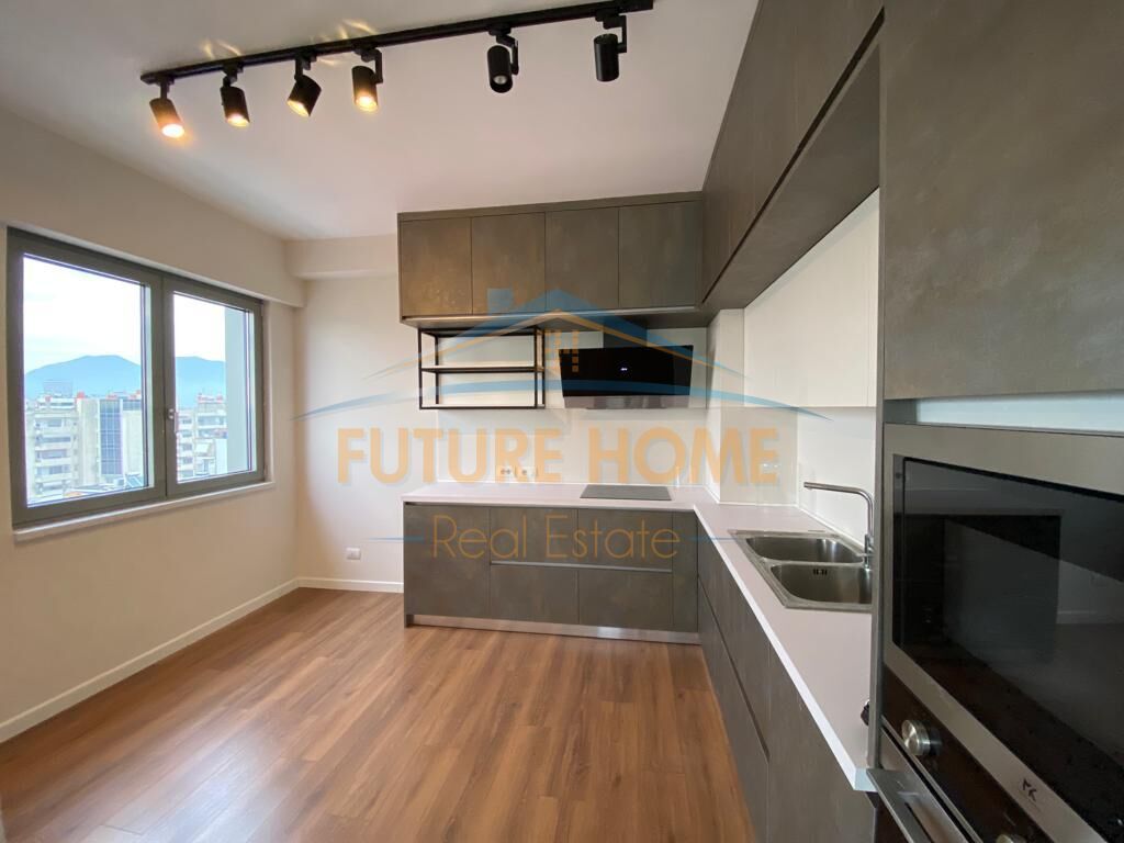 SHITET APARTAMENT 2+1 BLLOK TIRANE