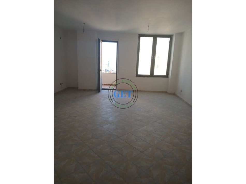 SHITET, APARTAMENT 2+1, TEK 27-KATESHI, NE VOLLGA, DURRES