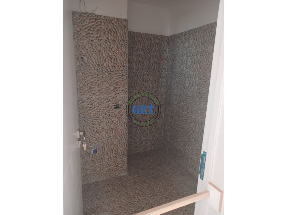 SHITET, APARTAMENT 2+1, TEK 27-KATESHI, NE VOLLGA, DURRES