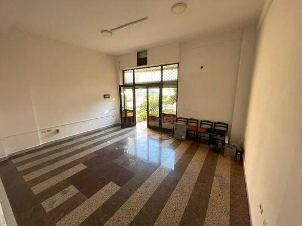Qera, Dyqan, Rruga "Dervish Hekali", Tiranë. AREA37340