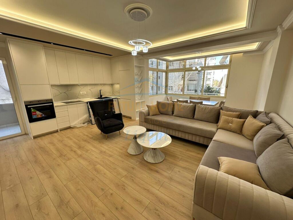 Shitet, Apartament 2+1, Liqeni I Thatë, Tiranë.