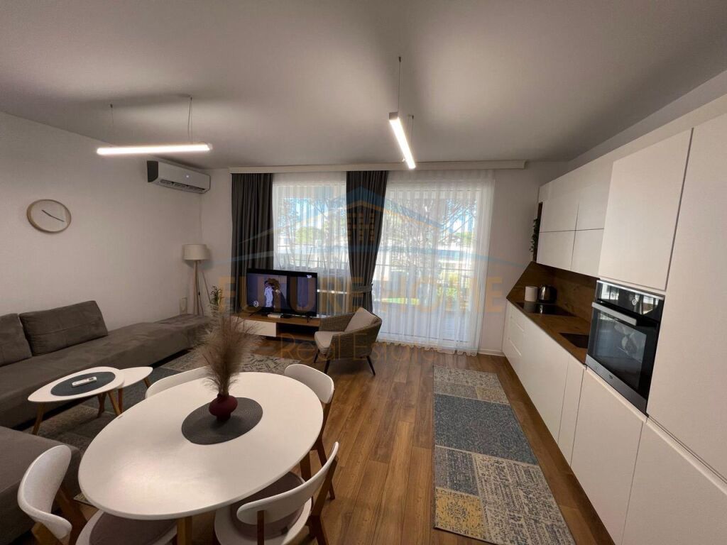 Shitet, Apartament 2+1, Gjiri i Lalezit, Durres  280,000euro