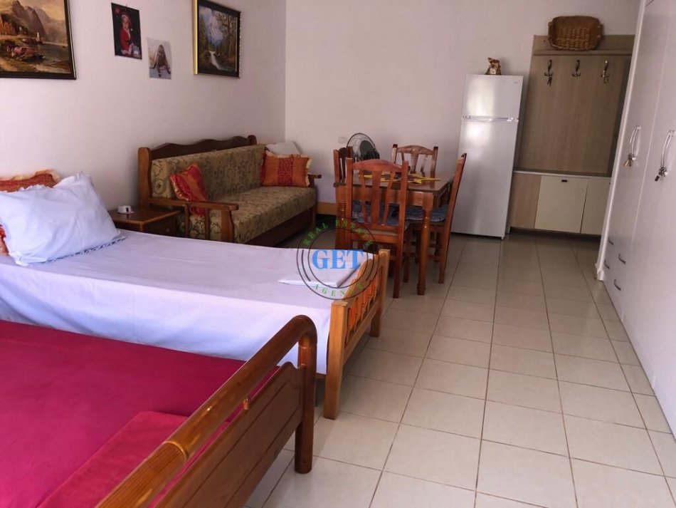 Durres, jepet me qera garsonier 1+1 Kati 5, 45 m² 300 € 