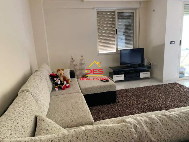 Durres, shitet apartament 1+1+BLK Kati 7, 75 m² 83.000 Euro (Rruga Pavarsia,Durrës)
