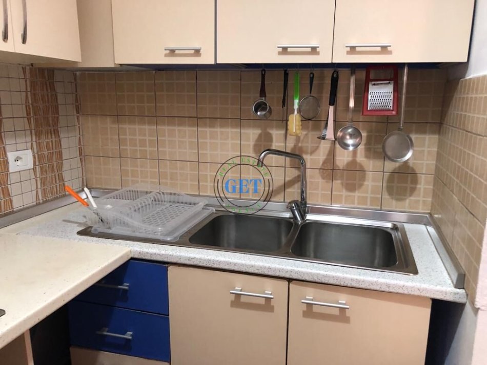 Durres, jepet me qera garsonier 1+1 Kati 5, 45 m² 300 € 