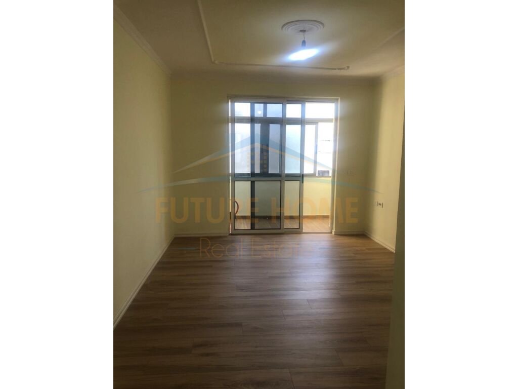 SHITET APARTAMENT 1+1 RRUGA E DIBRES TIRANE