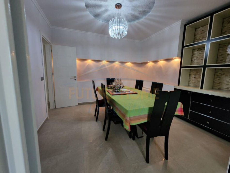 shitet apartament Kati 10, 140 m² 230.000 € (BRRYLI)