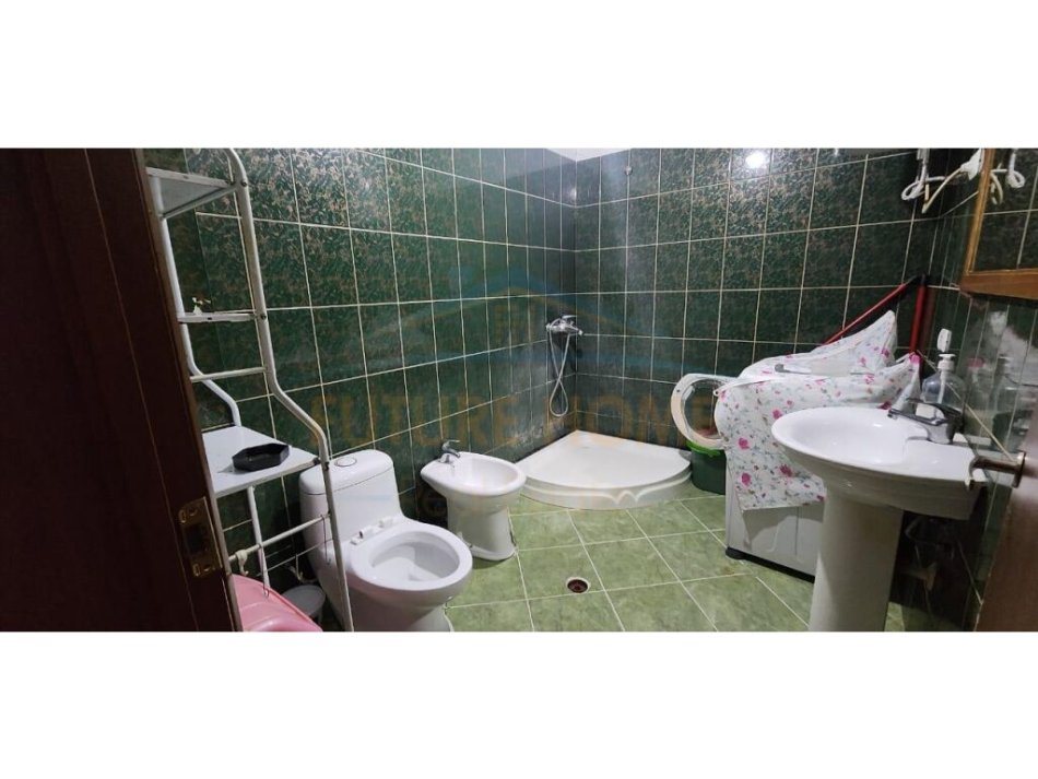 Tirane, shitet apartament 2+1 Kati 1, 75 m² 83.000 € (Fresku)