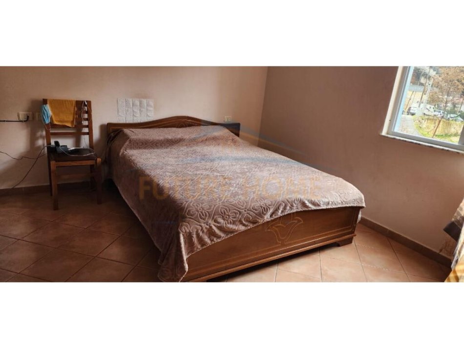 Tirane, shitet apartament 2+1 Kati 1, 75 m² 83.000 € (Fresku)