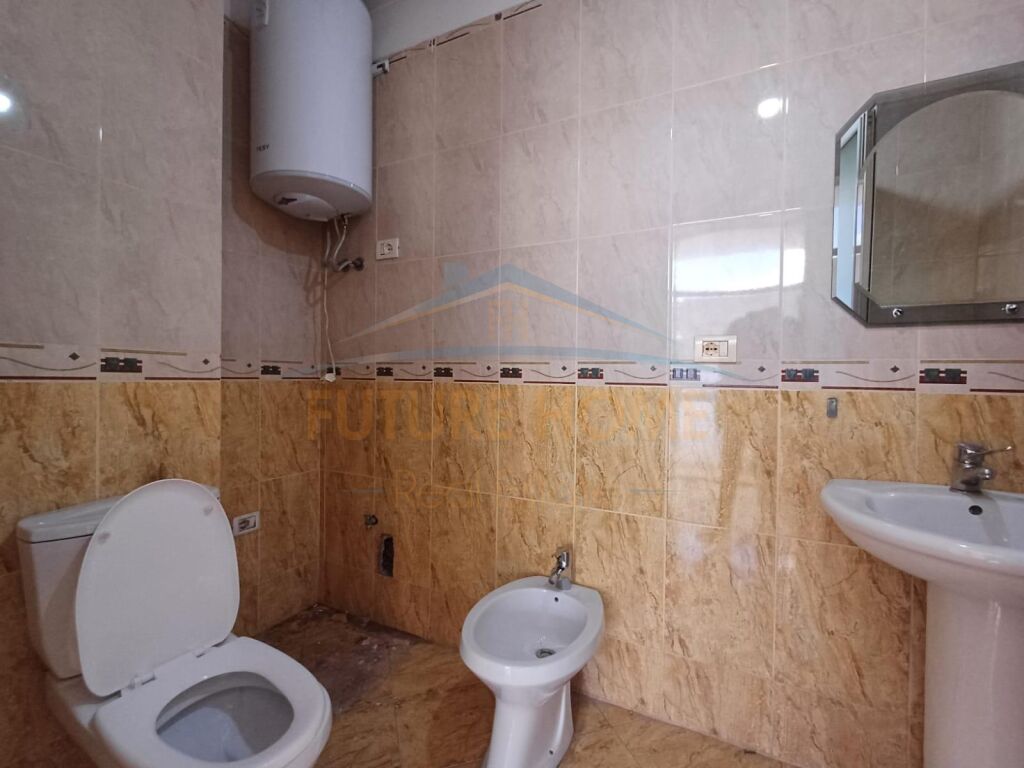 Shitet, Apartament 2+1, Rruga e Barrikadave PRO+37945.