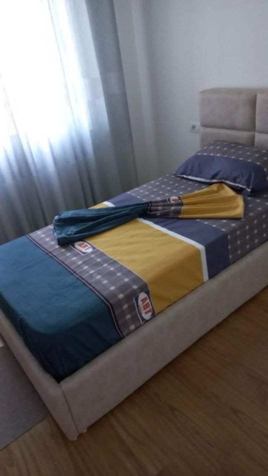 Tirane, jepet me qera apartament 2+1 Kati 3, 90 m² 450 € (Qytet studenti)