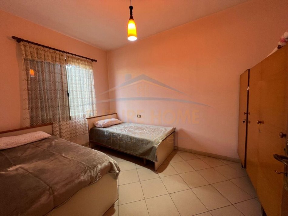Durres, shitet Vile 3 Katshe Kati 0, 1.312 m² 400.000 € (Shkozet, Durres)