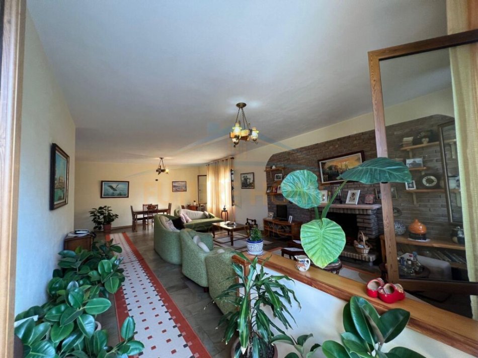 Durres, shitet Vile 3 Katshe Kati 0, 1.312 m² 400.000 € (Shkozet, Durres)
