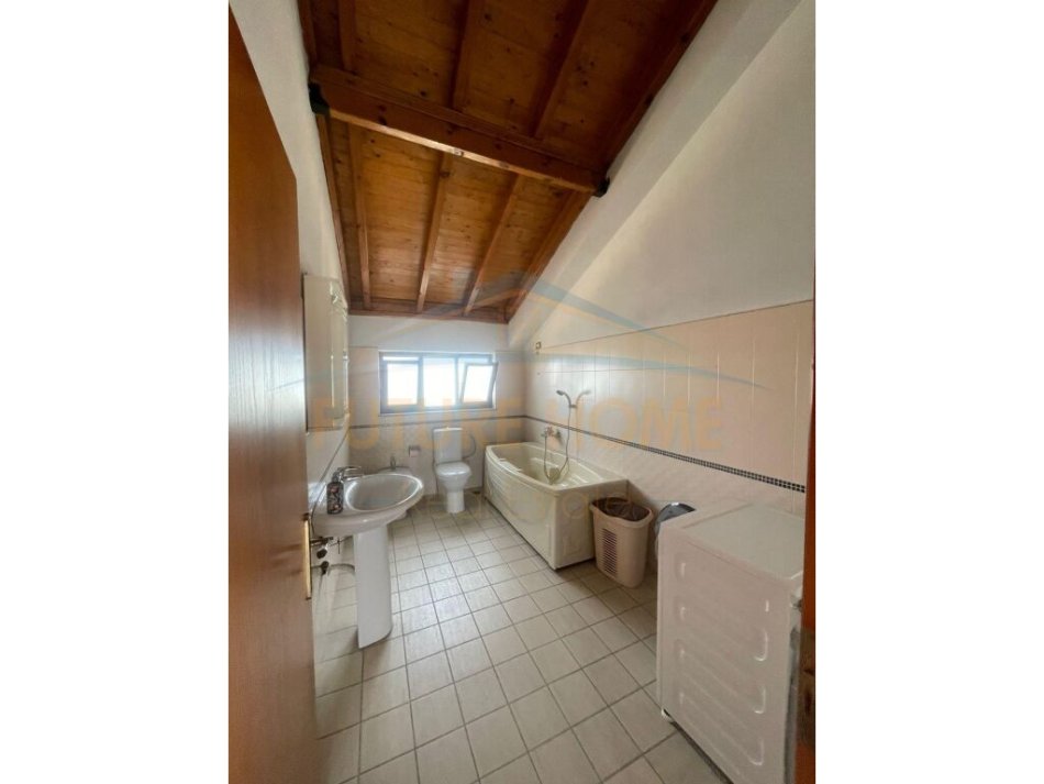 Durres, shitet Vile 3 Katshe Kati 0, 1.312 m² 400.000 € (Shkozet, Durres)