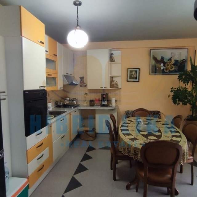 Durres, shes apartament Kati 5, 163 m² 114.000 Euro (Shkembi i Kavajes)