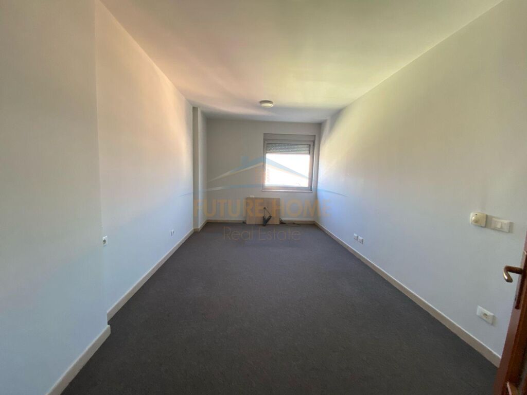 Qera, Ambient Biznesi, Duplex , Tiranë.