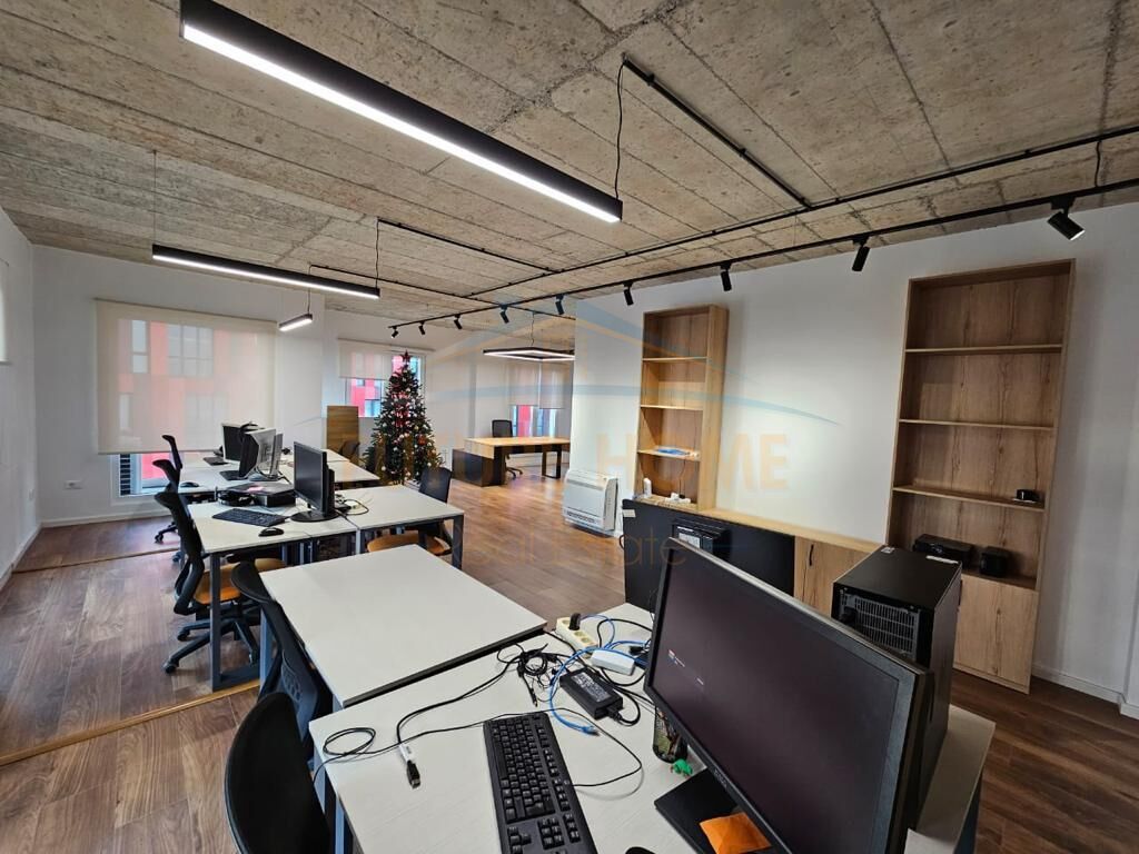 Qira, Ambient Biznesi, Rruga e Elbasanit PRO+38015