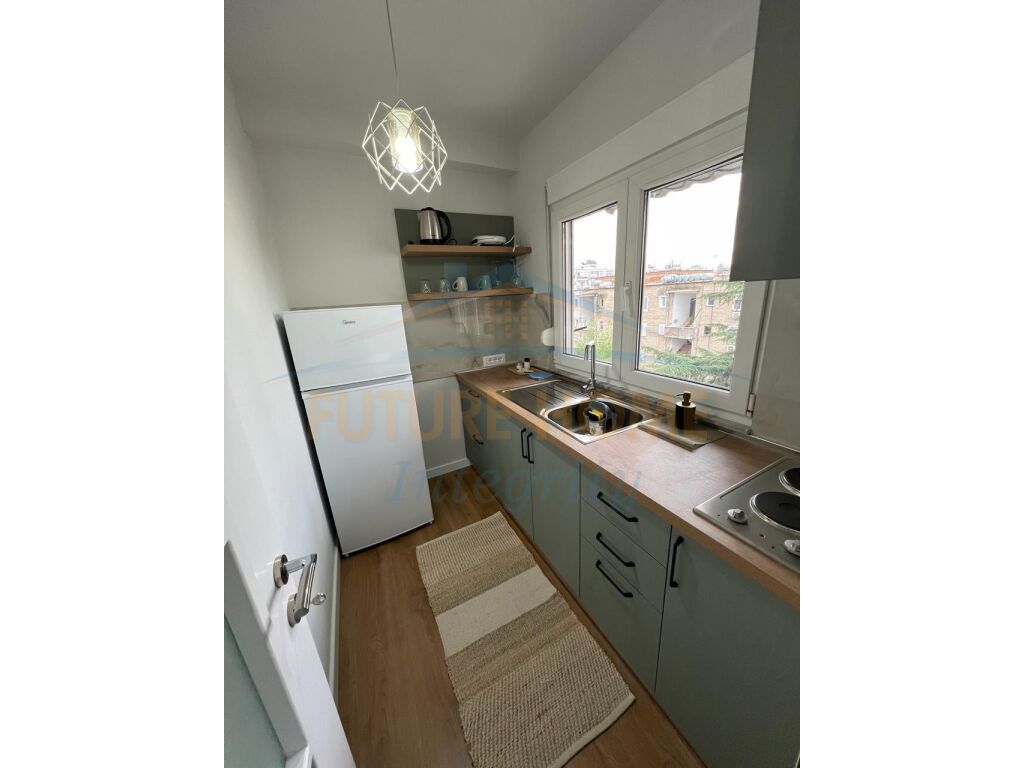 Shitet Apartament 1+1 dhe Gasionere , 21 Dhjetori , Tirane