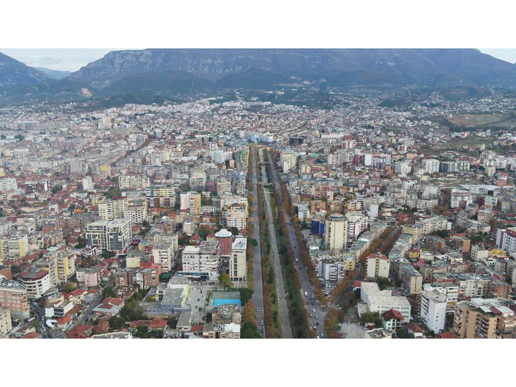 Shitet, Apartament 2+1+2, Ali Demi, Tiranë. 250400 euro