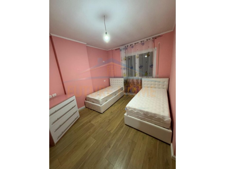 Tirane, shitet apartament 3+1+Ballkon Kati 1, 135 m² 252.000 € (Kopshti Zoologjik)