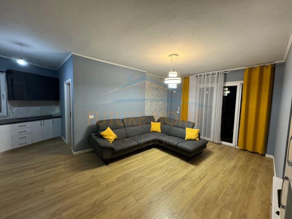 Tirane, shitet apartament 3+1 Kati 1, 75 m² 252.000 € (Kopshti Zoologjik)