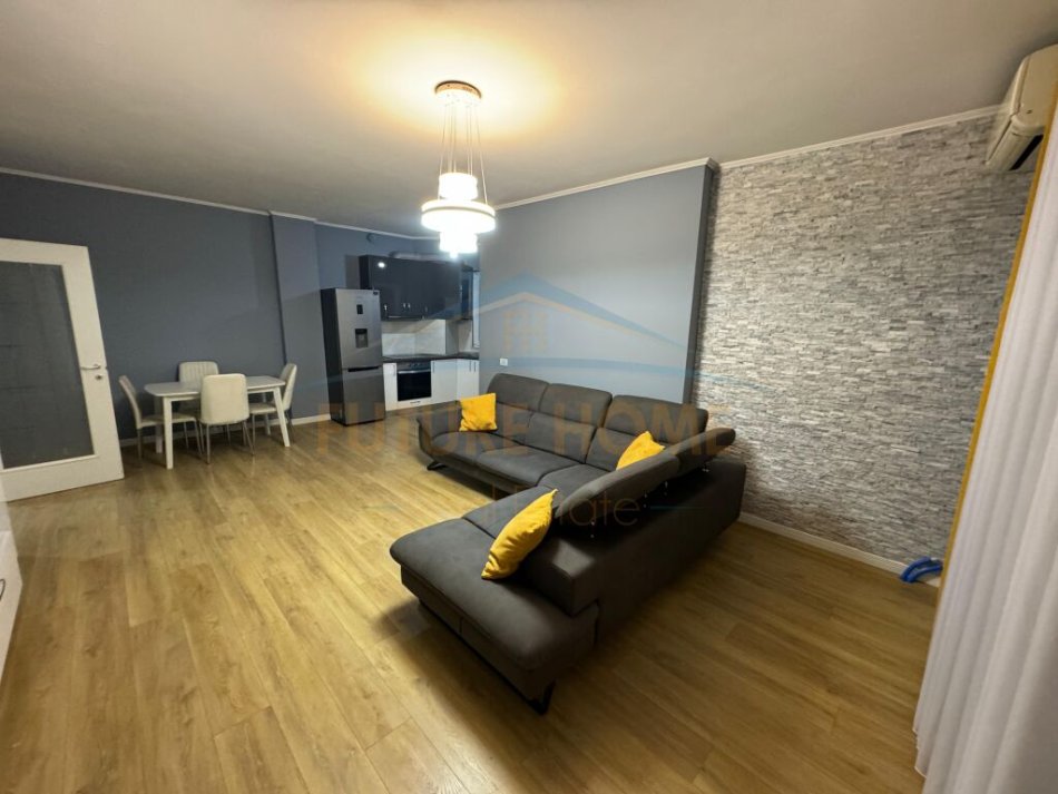Tirane, shitet apartament 3+1+Ballkon Kati 1, 135 m² 252.000 € (Kopshti Zoologjik)