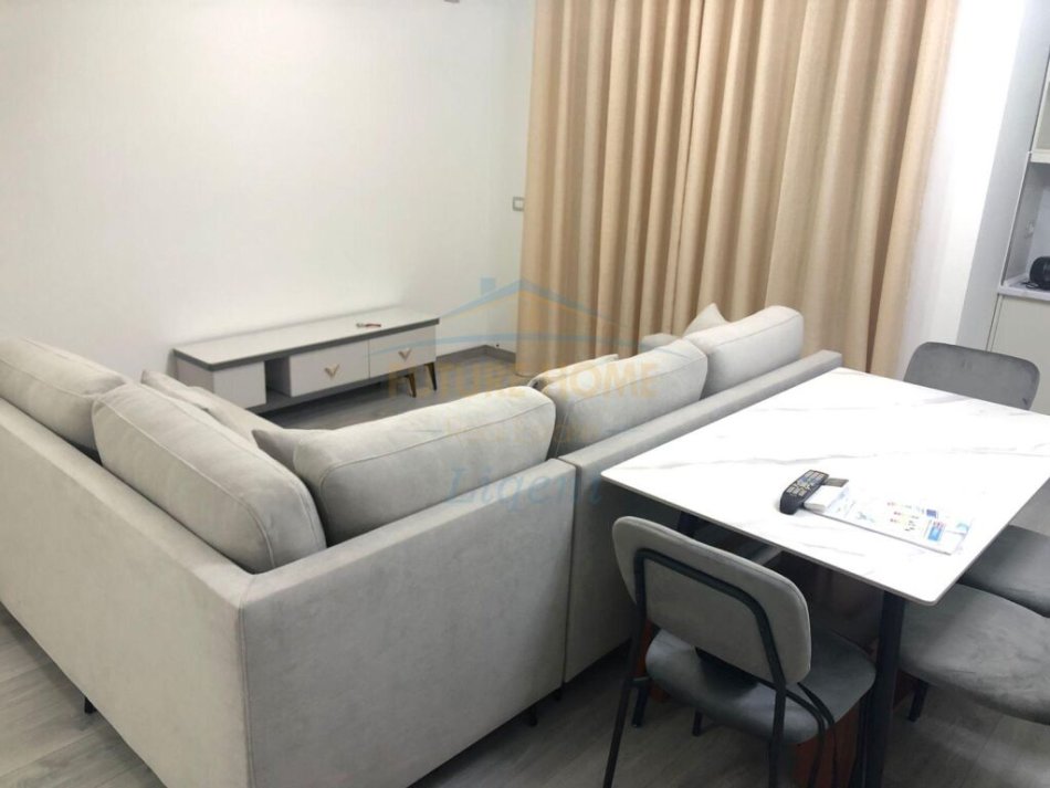 Qera, Apartament 2+1+Post Parkimi, Liqeni I Thate, Tirane.