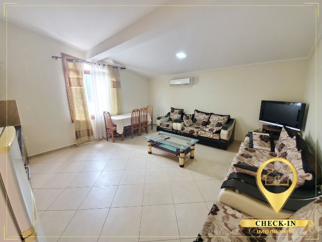 Tirane, jepet me qera apartament 3+1+A+BLK Kati 3, 130 m² 600 Euro (3 Vellezerit Konti)