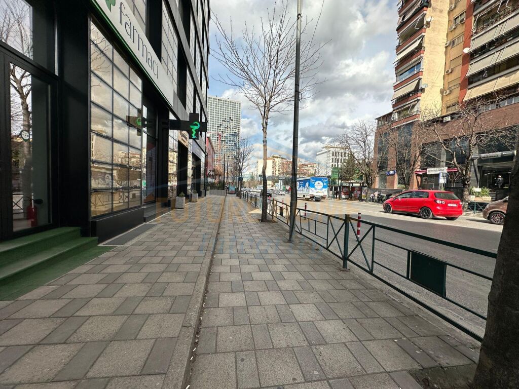 Shitet, Ambient Biznesi, Rruga e Elbasanit 911500 EURO