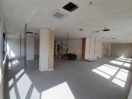Qira, Ambient Biznesi, Rruga Hoxha Tahsim, Tirane. AREA38263