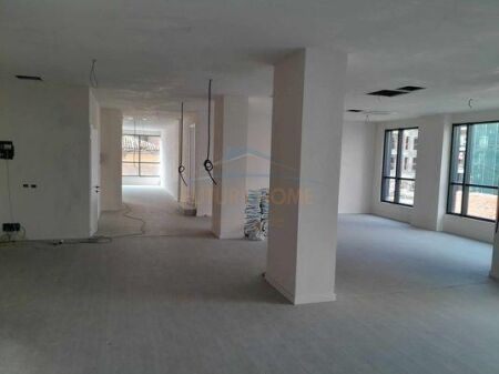 Qira, Ambient Biznesi, Rruga Hoxha Tahsim, Tirane. AREA38263