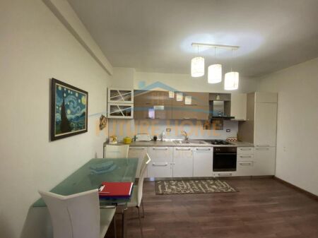 Qera, Apartament 2+1+Post Parkimi, Unaza e Re.UNA38277