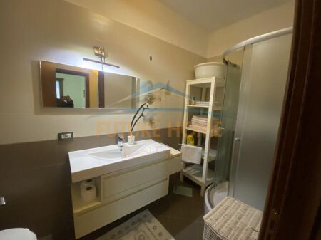 Qera, Apartament 2+1+Post Parkimi, Unaza e Re. UNA38277