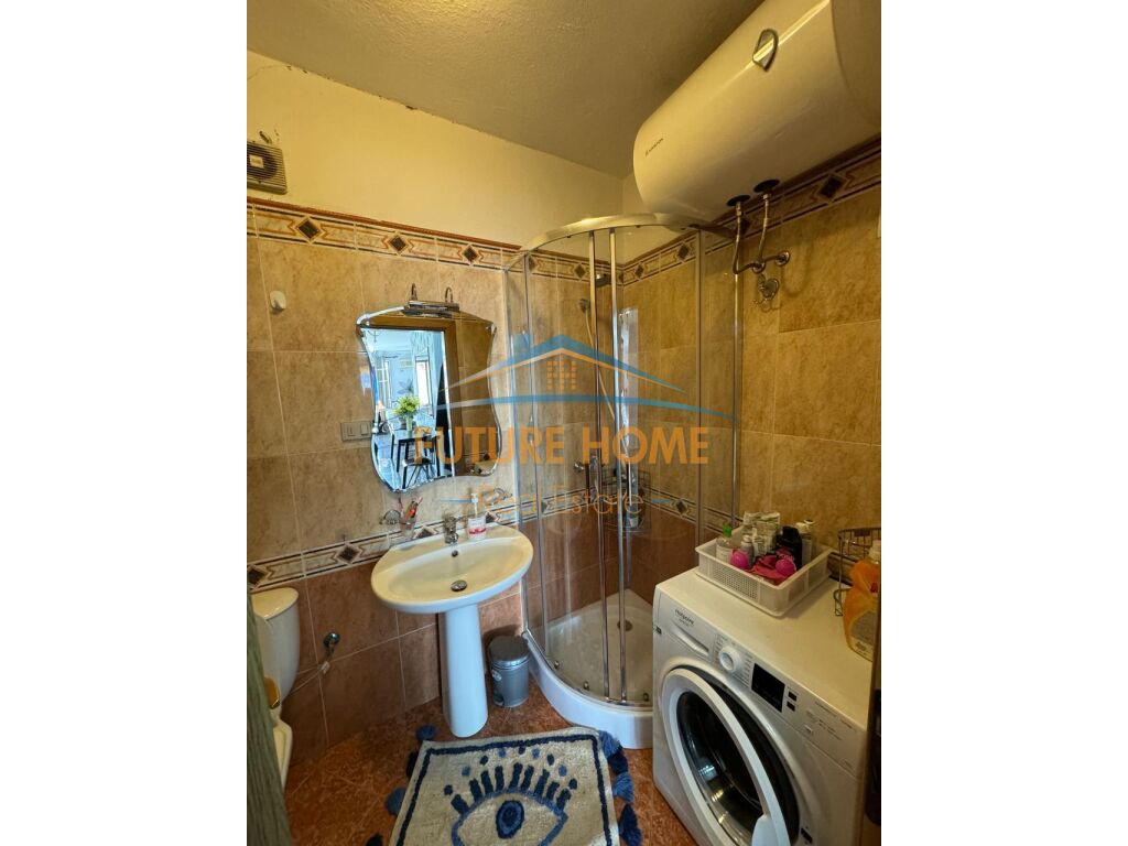 Disponojmë Apartament 2+1+2, për Qera