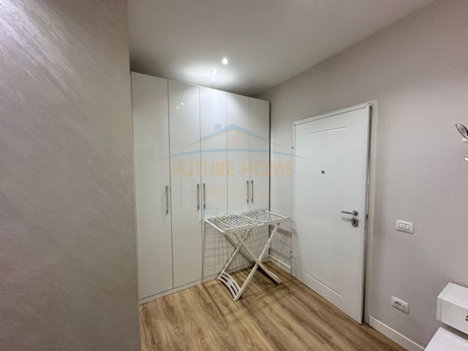 Tirane, shitet apartament 2+1+Aneks+Ballkon Kati 4, 128 m² 275.000 € (Kopeshti Botanik)