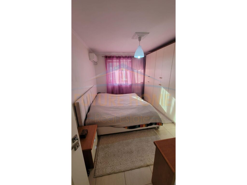 Shitet Apartament 3+1+2 21 Dhjetori, Tirane