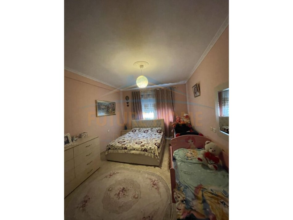 Tirane, shes 2+1+Ballkon Kati 5, 114 m² 140.000 € (rruga teodor keko astir)