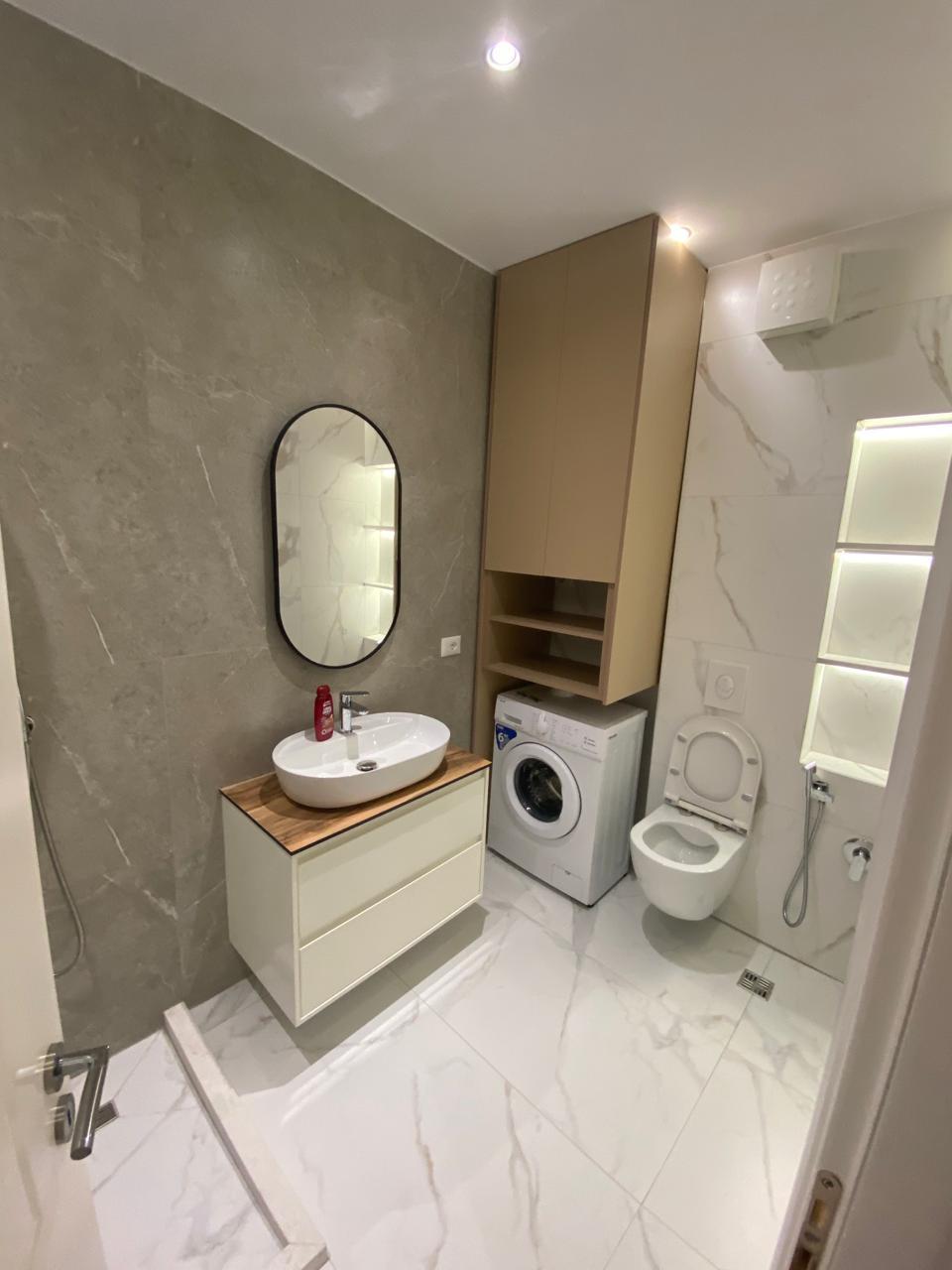 Jepet me qera Apartamenti 1+1 450 euro , Ish Fusha e Aviacionit prane fushes se Helikopterave.