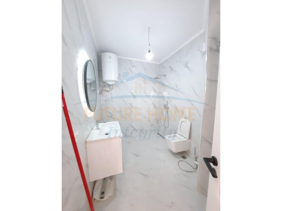 Shitet, Apartament 1+1, Unaza e Re, Tiranë. 88000 EURO