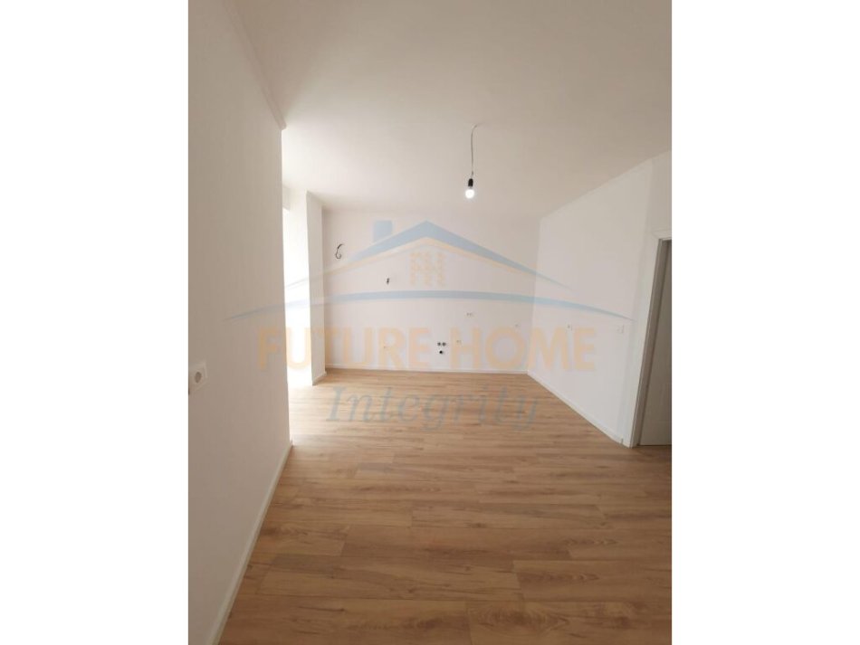 Shitet, Apartament 1+1, Unaza e Re, Tiranë.